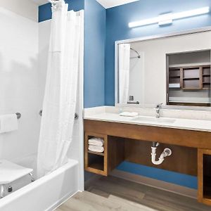 Queen Suite Disability Access